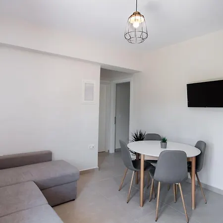 Melina Apartment *