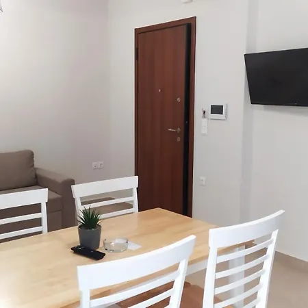 Melina Apartment *